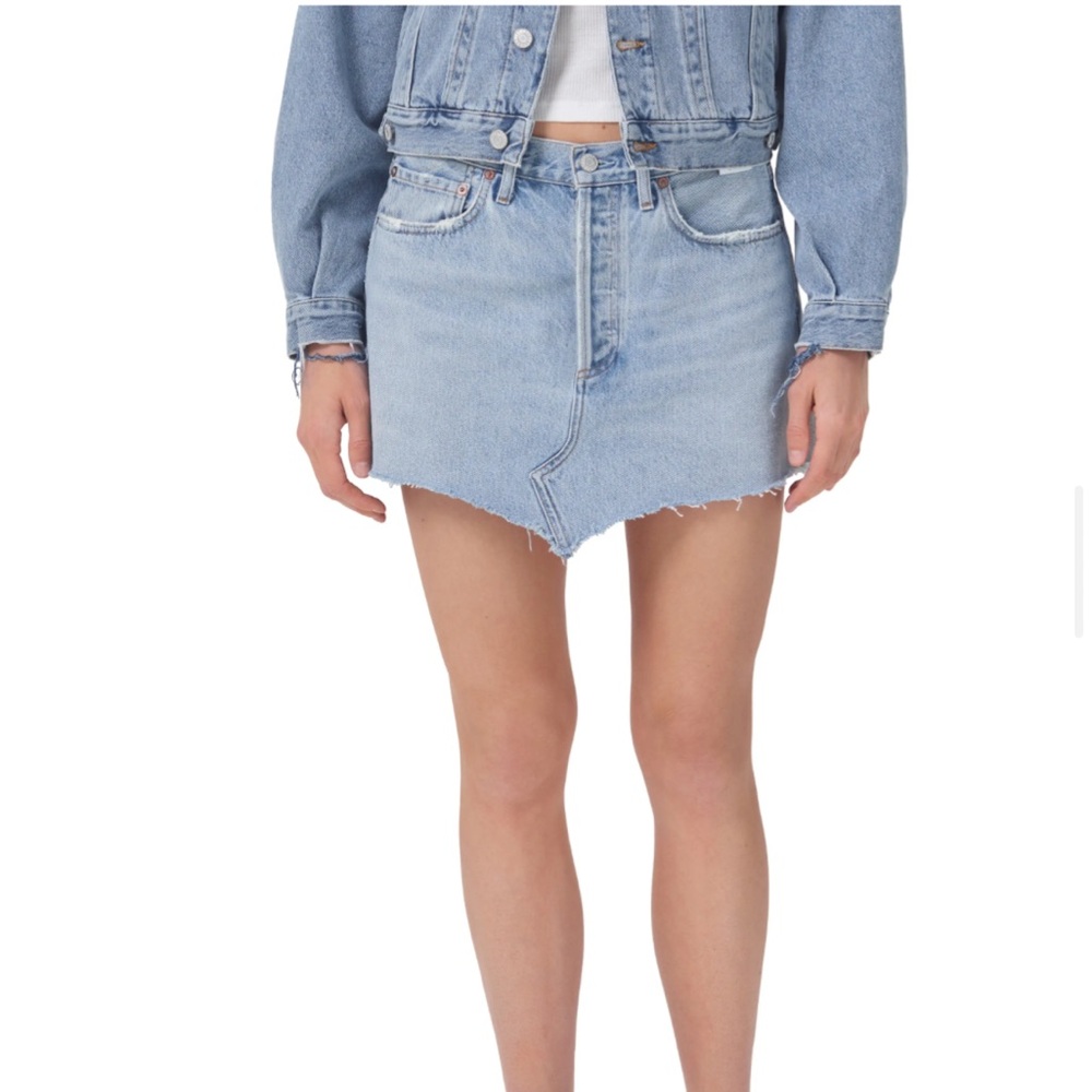 AGOLDE Parker Raw Hem Denim Mini Skirt in a light wash - Size 24